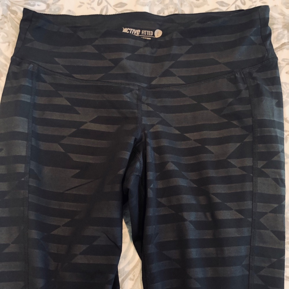 Old Navy Active Capris